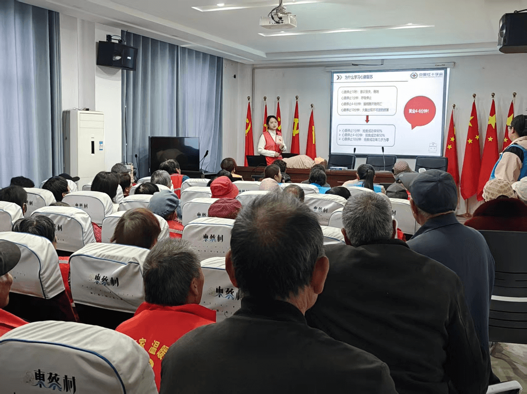 临沂市罗庄区：急救技能进农村 百名村民齐学“救命招”